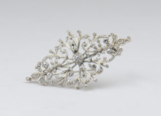 Broche Mantilla
