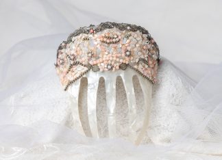 Peineta de novia en nacar y madre perla rosa