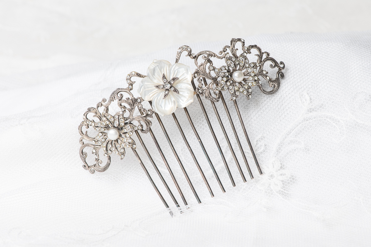 Pearl Hair Comb • López-Linares Pearl Hair Comb • López-Linares
