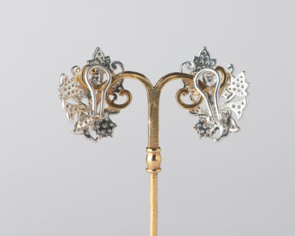 Pendientes Bernarda