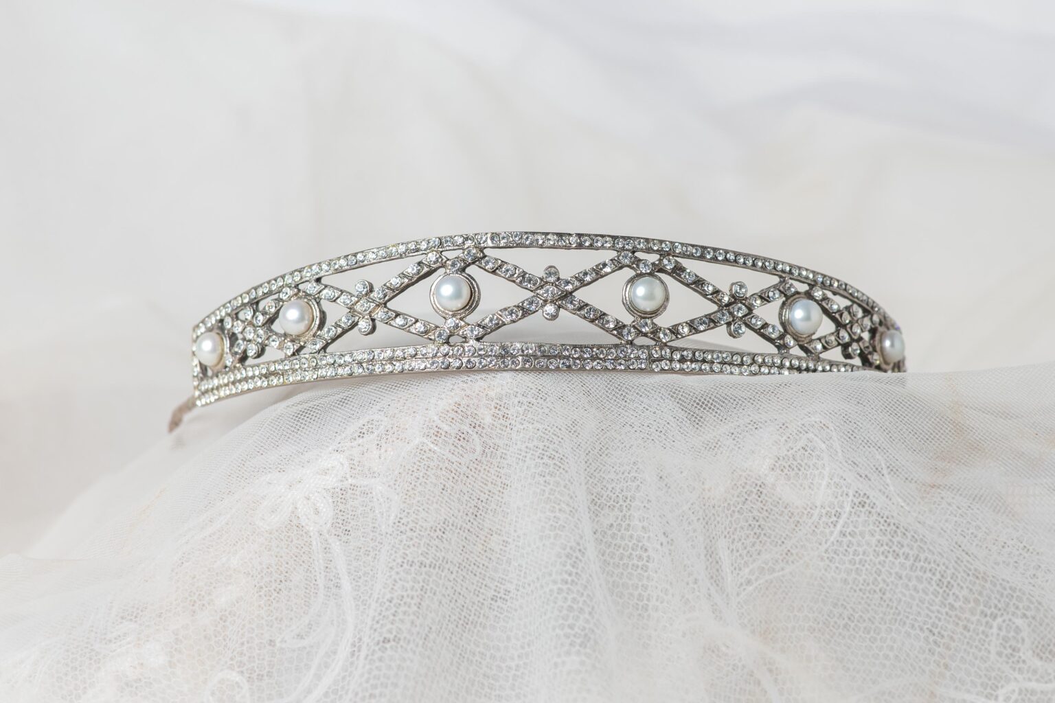 Tiara Roma • LópezLinares