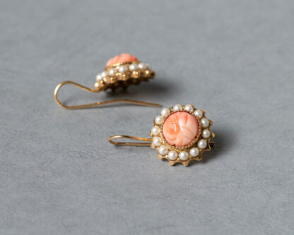 Pendientes Adiel Coral Tallado