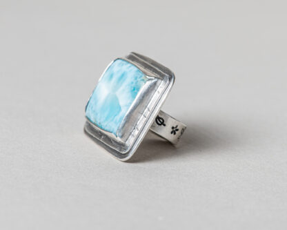 Anillo Larimar