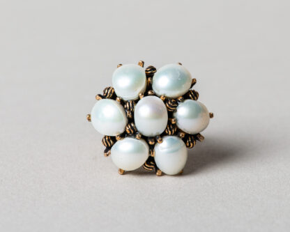 Anillo Lucila en plata dorada con perlas