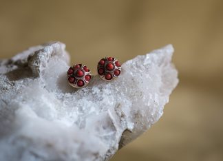 Pendientes Aplis turquesa. Realizados a mano son una reproduccion de una joya de la epoca Victoriana