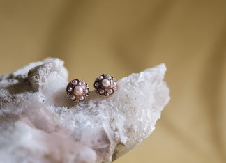 Pendientes Lorea rubi. Realizados a mano son una reproduccion de una joya de la epoca Victoriana