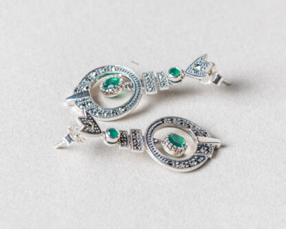 Pendientes Ereso realizados a mano en plata con marcasitas y jade verde natural