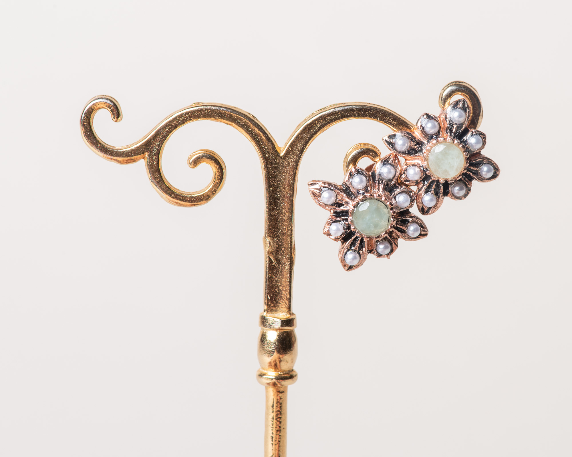 Pendientes Lindu esmeralda reproduccion de una joya Victoriana