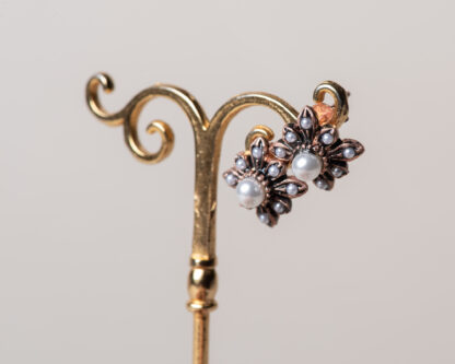Pendientes Lindu reproduccion de una joya Victoriana