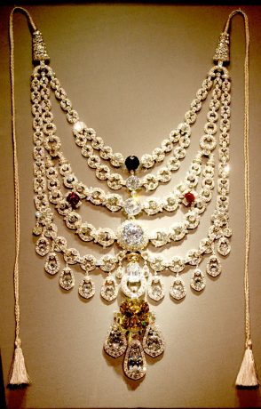 collar patiala