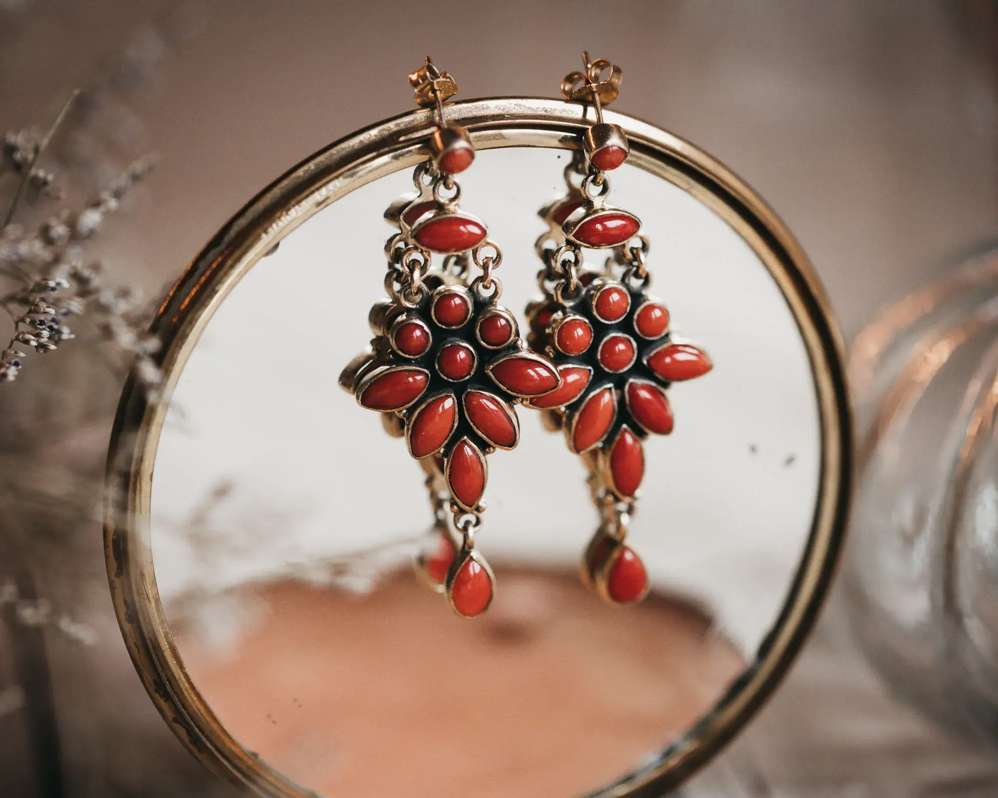 Pendientes antiguos de coral
