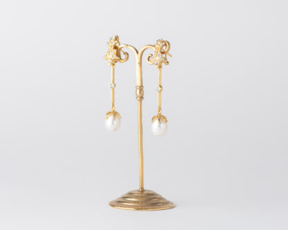 Pendientes Basty Perla Largo Dorado