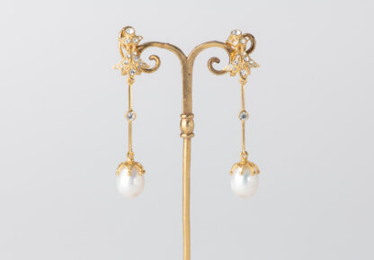 Pendientes Basty Perla Largo Dorado