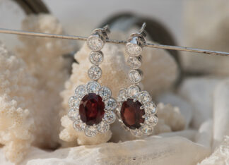 Pendientes Diana Granate Largo