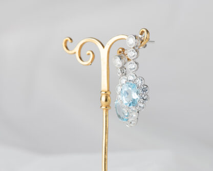 Pendientes Diana Topacio Azul Largo