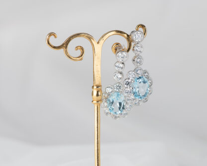 Pendientes Diana Topacio Azul Largo