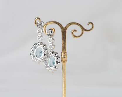 Pendientes Diana Topacio Azul Largo