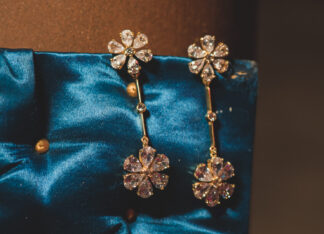 Pendientes Jade Largo Dorado