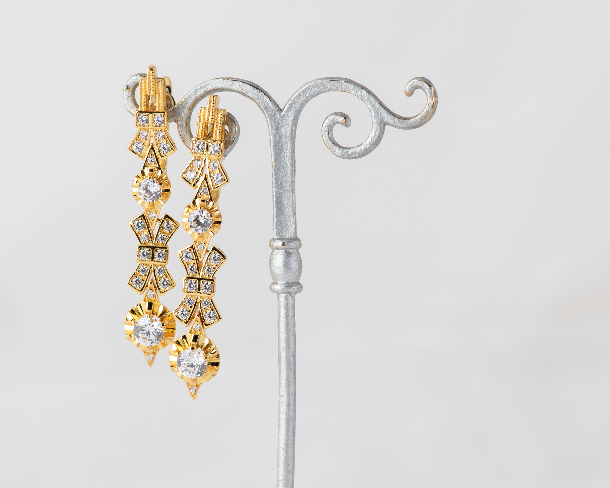 Pendientes Mimi Corto Dorado